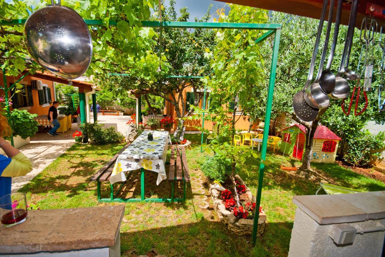 Guest house Bizjak Vinkuran Exteriér fotografie